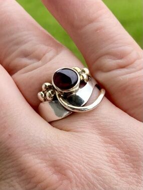 Sterling Silver & Gold‑Tone Purple Cabochon Ring • Size 8.5 • Modernist Grapes